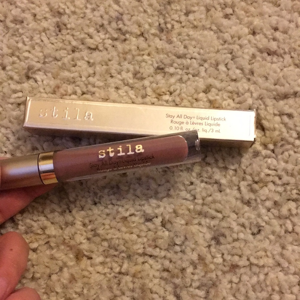 Still liquid lipstick in “ biscotti”